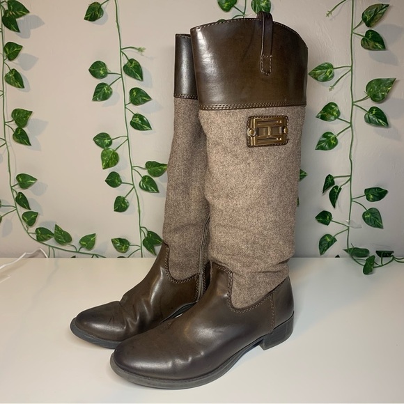 Tommy Hilfiger Tall Riding Boots Size 7 US Brown Beige Leather Textile Gold Logo - Picture 3 of 10